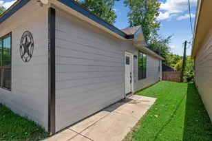 11636 Vistawood St, Willis, TX 77318 - Photo 2