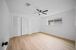 10935 Silkwood Dr, Houston, TX 77031 - Photo 16