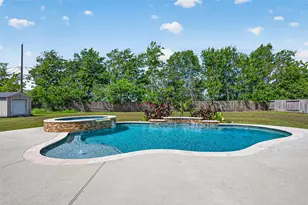 10706 Harry Dr, Needville, TX 77461 - Photo 28