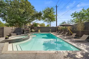 12526 Stafford Springs Dr, Houston, TX 77077 - Photo 2