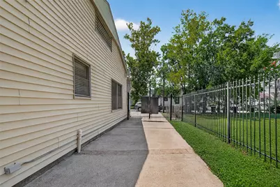 3817 Anita Street, Houston, TX 77004 - Photo 34