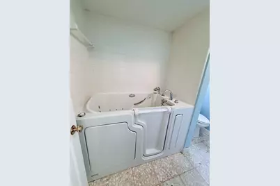 5607 Arncliffe Drive, Houston, TX 77088 - Photo 30