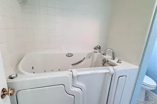 5607 Arncliffe Dr, Houston, TX 77088 - Photo 30