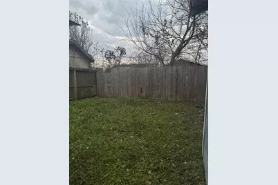 9312 Manchester Street, Houston, TX 77012 - Photo 12