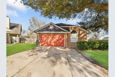 75 Avocado Court, Lake Jackson, TX 77566 - Photo 2