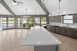 110 Bayou Dr, Baytown, TX 77520 - Photo 8