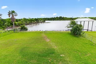 110 Bayou Dr, Baytown, TX 77520 - Photo 26