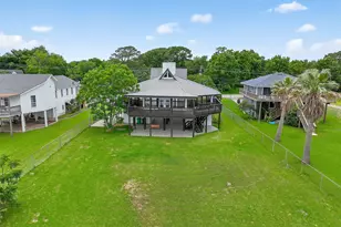 110 Bayou Dr, Baytown, TX 77520 - Photo 32