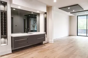 409 W Saulnier St, Houston, TX 77019 - Photo 22