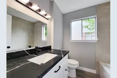 12922 Claygate Drive, Houston, TX 77047 - Photo 18