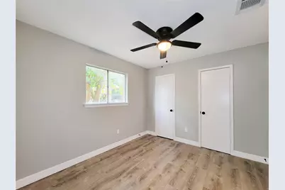 12922 Claygate Drive, Houston, TX 77047 - Photo 14