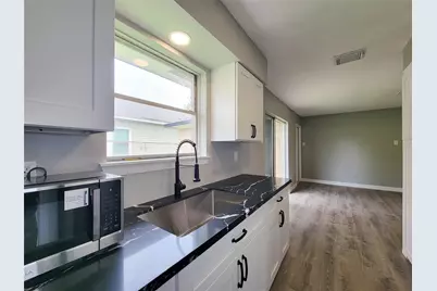 12922 Claygate Drive, Houston, TX 77047 - Photo 8