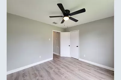 12922 Claygate Drive, Houston, TX 77047 - Photo 16