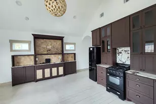 1220 32nd St, Galveston, TX 77550 - Photo 24