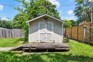 2001 14th Ave N, Texas City, TX 77590 - Photo 22