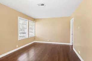 2001 14th Ave N, Texas City, TX 77590 - Photo 4