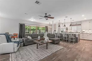 16 Wildwood Lake Dr, Huntsville, TX 77340 - Photo 6