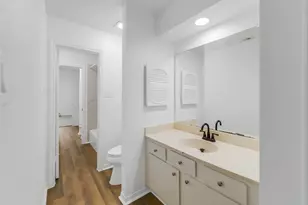 9243 Westwood Village Dr, Houston, TX 77036 - Photo 22