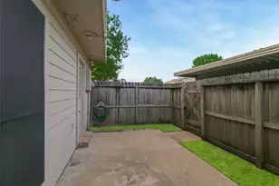 9243 Westwood Village Dr, Houston, TX 77036 - Photo 30