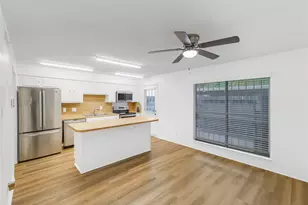 9243 Westwood Village Dr, Houston, TX 77036 - Photo 4