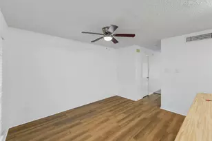 9243 Westwood Village Dr, Houston, TX 77036 - Photo 28