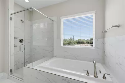 2102 Bello Amanecer Lane, Houston, TX 77055 - Photo 20