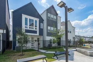 8324 Springwood Cyn Ln, Houston, TX 77055 - Photo 2