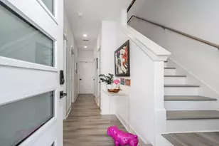 8324 Springwood Cyn Ln, Houston, TX 77055 - Photo 6