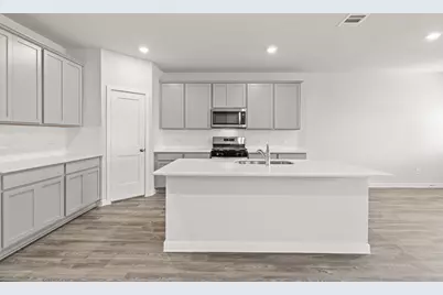 763 Woodhaven Lakes Drive, La Marque, TX 77568 - Photo 4