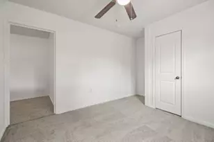 602 S 3rd St, La Porte, TX 77571 - Photo 10