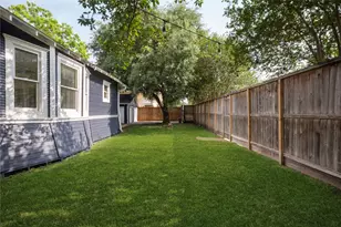 602 Aurora St, Houston, TX 77008 - Photo 2
