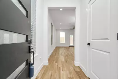 6734 Avenue P #B, Houston, TX 77011 - Photo 2