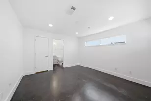 7002 Newcastle St, Bellaire, TX 77401 - Photo 24