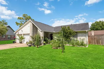 11426 Meadow Joy Drive, Houston, TX 77089 - Photo 2