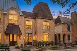 58 Bayou Pointe Dr, Houston, TX 77063 - Photo 2