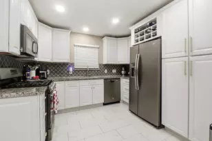 7458 Bahia Ln, Houston, TX 77489 - Photo 1