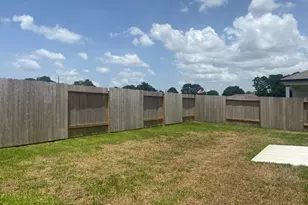 31034 Gayle Prairie Oaks St, Waller, TX 77484 - Photo 12