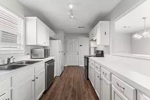 1424 Ruthven St, Houston, TX 77019 - Photo 10