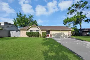 8407 Rivercross Rd, Houston, TX 77064 - Photo 2