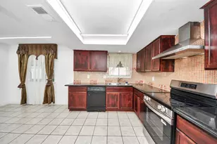 8407 Rivercross Rd, Houston, TX 77064 - Photo 16