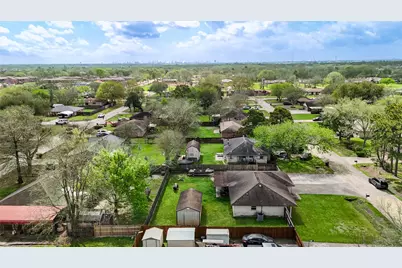 8610 Bluebonnet Street, Highlands, TX 77562 - Photo 40