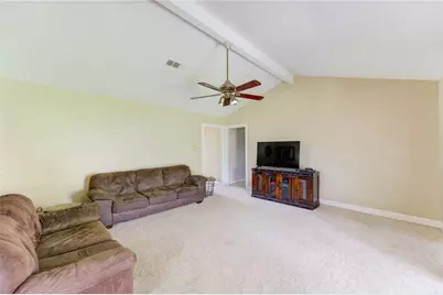 8610 Bluebonnet Street, Highlands, TX 77562 - Photo 16