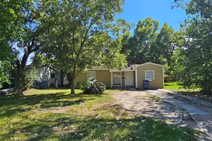 1521 4th Ave N, Texas City, TX 77590 - Photo 1