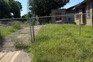 3818 Hardy St, Houston, TX 77009 - Photo 2