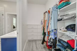 11707 Barwood Bend Dr, Houston, TX 77065 - Photo 10