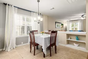 10230 E Summit Canyon Dr, Houston, TX 77095 - Photo 14