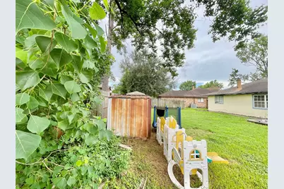 2214 Rhyme Court Road, Houston, TX 77067 - Photo 10