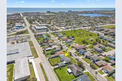 2206 Wimcrest Street, Galveston, TX 77551 - Photo 38