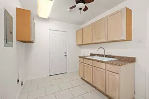 2206 Wimcrest St, Galveston, TX 77551 - Photo 16