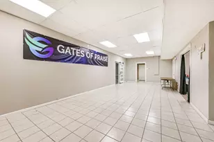 130 S 4th St, La Porte, TX 77571 - Photo 8